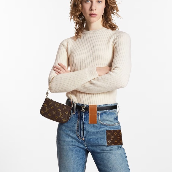 Mini Pochette Accessoires Louis Vuitton - Picture 3 of 7